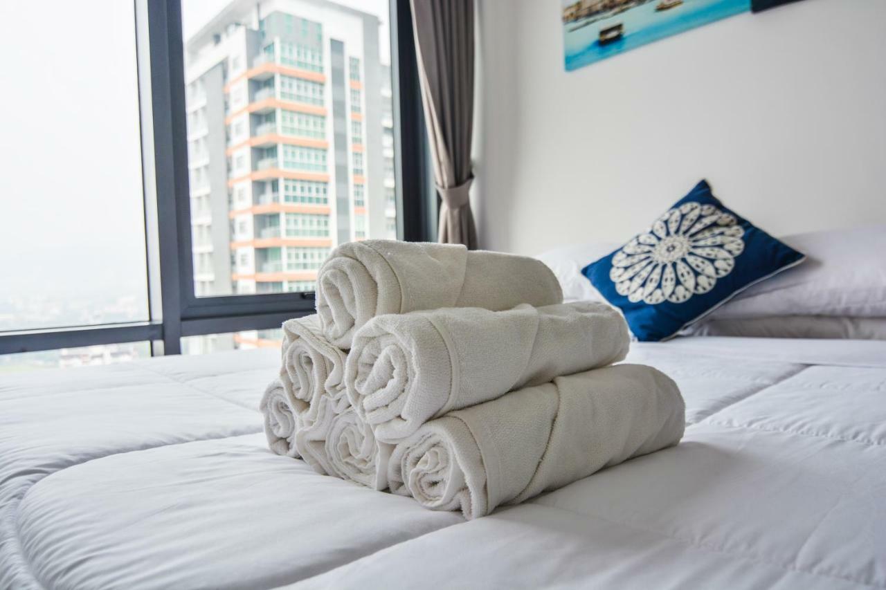 Tropicana 218 Macalister X Airlevate Suites George Town Exteriér fotografie